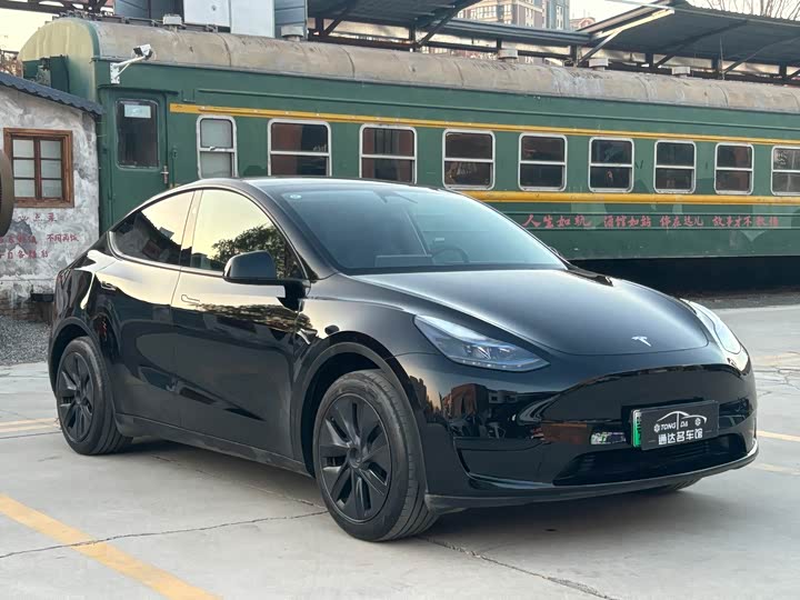 Фото 3 - Tesla Model Y