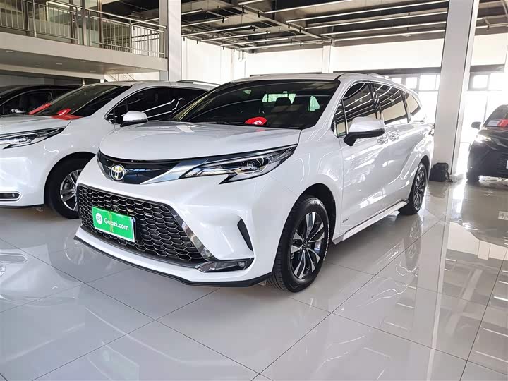 Фото 2 - Toyota Granvia