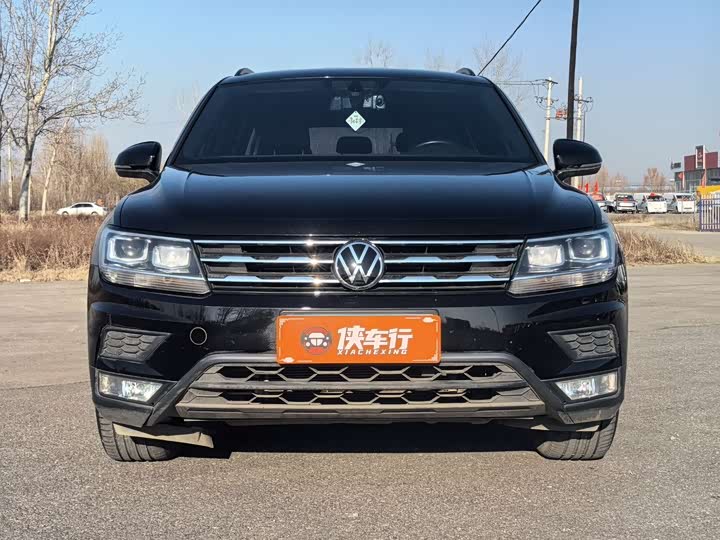 Фото 2 - Volkswagen Tiguan L Pro