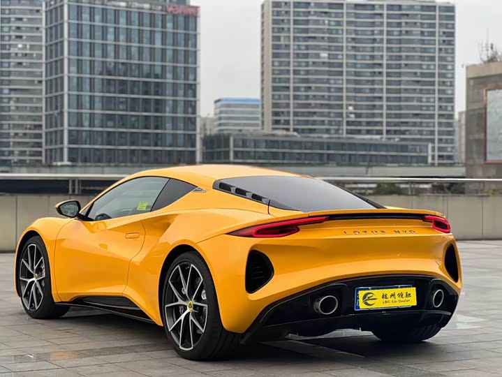 Фото 4 - Lotus Emira