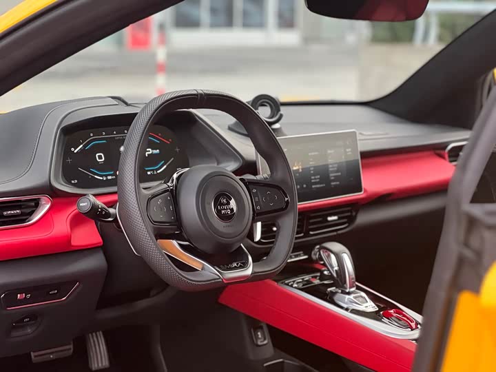 Фото 8 - Lotus Emira