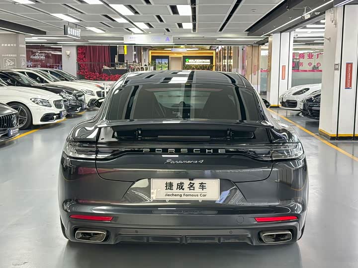 Фото 4 - Porsche Panamera