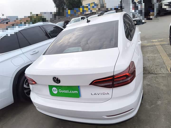 Фото 6 - Volkswagen Lavida