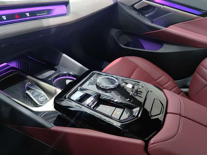 Фото 5 - BMW 5 Series