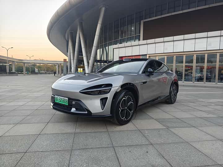 Фото 1 - Xiaomi YU7