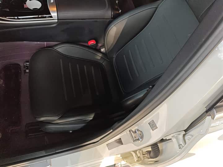 Фото 7 - Mercedes-Benz C-Class