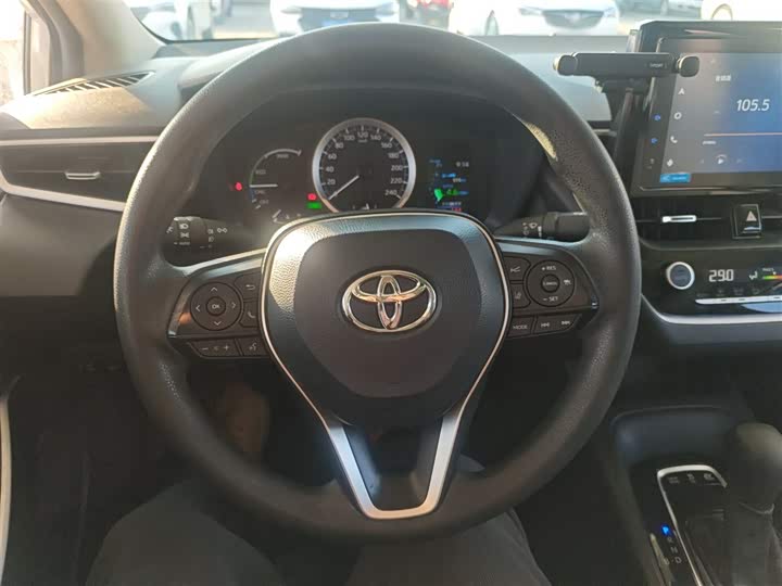 Фото 3 - Toyota Corolla