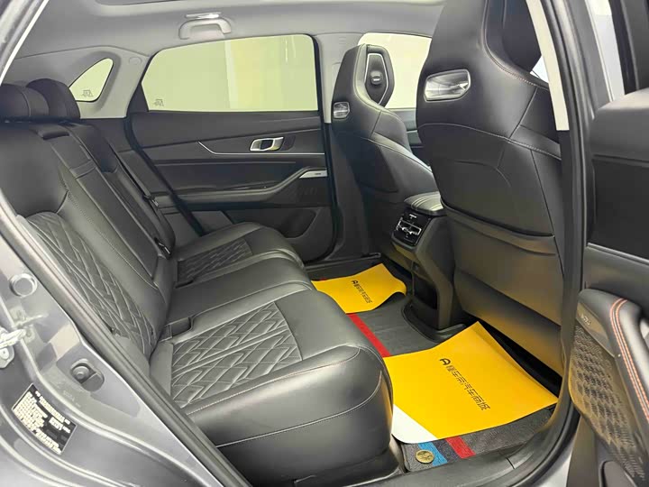 Фото 8 - Changan UNI-K Hybrid