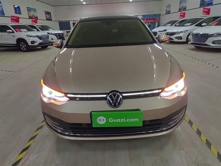 Фото 3 - Volkswagen Golf