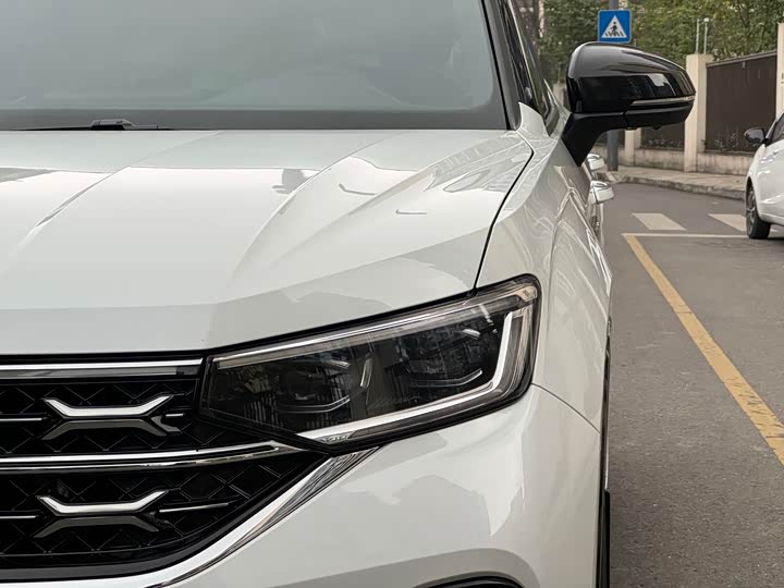 Фото 4 - Volkswagen Tayron X