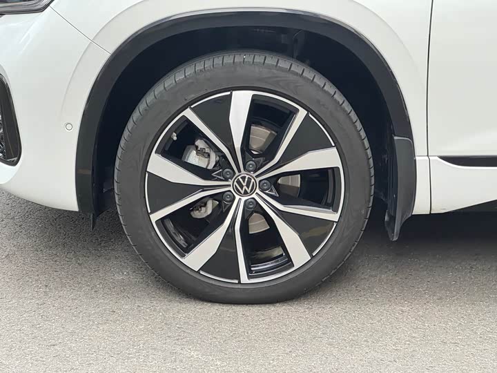 Фото 5 - Volkswagen Tayron X