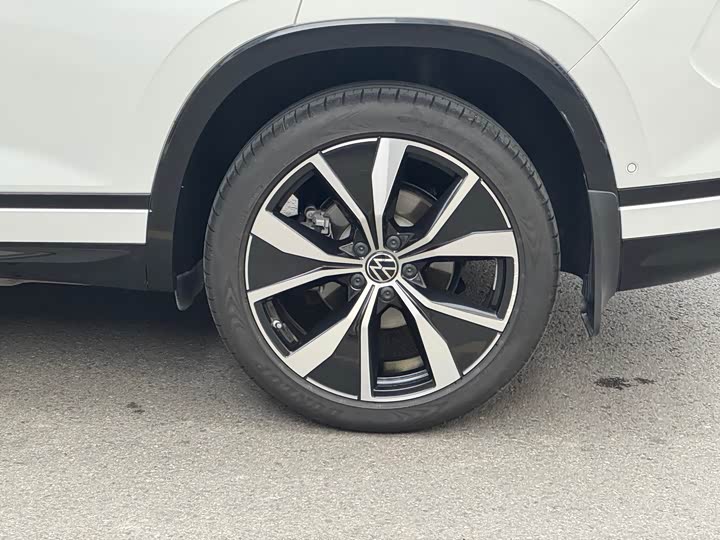 Фото 7 - Volkswagen Tayron X