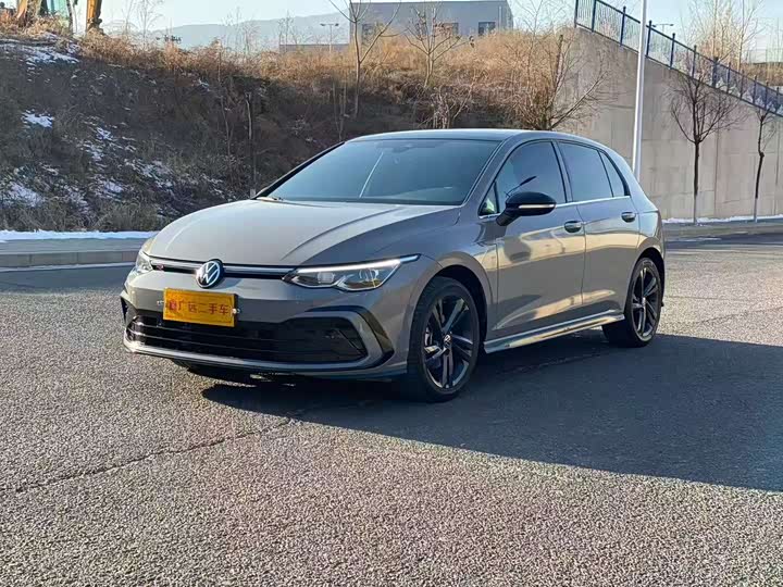 Фото 2 - Volkswagen Golf