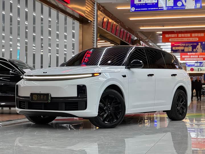 Фото 1 - LiXiang L7