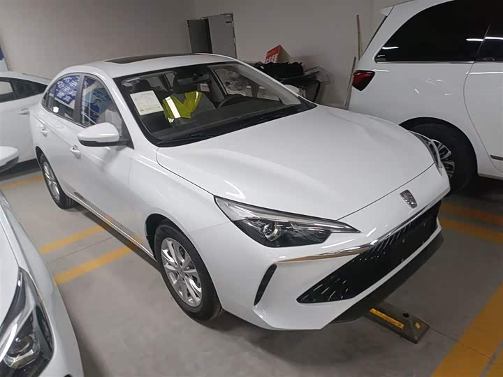 Фото 4 - Roewe i5