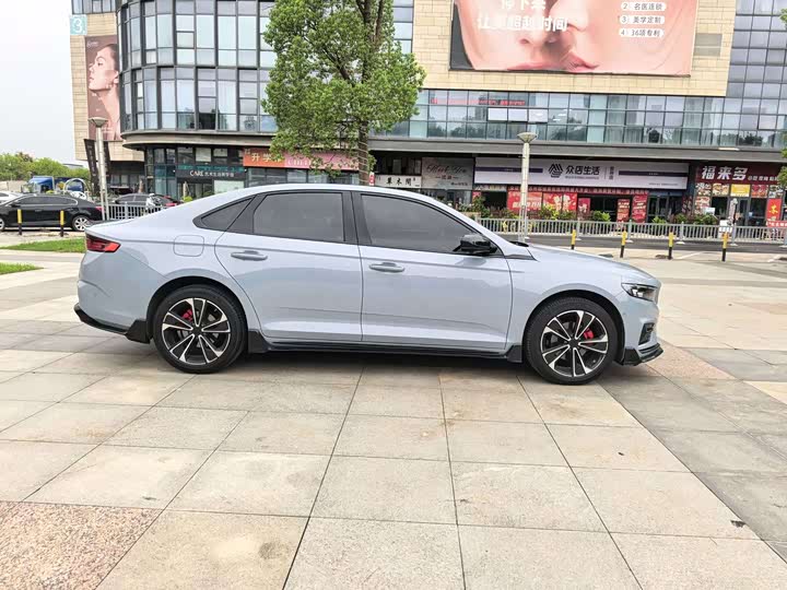 Фото 4 - Geely Preface