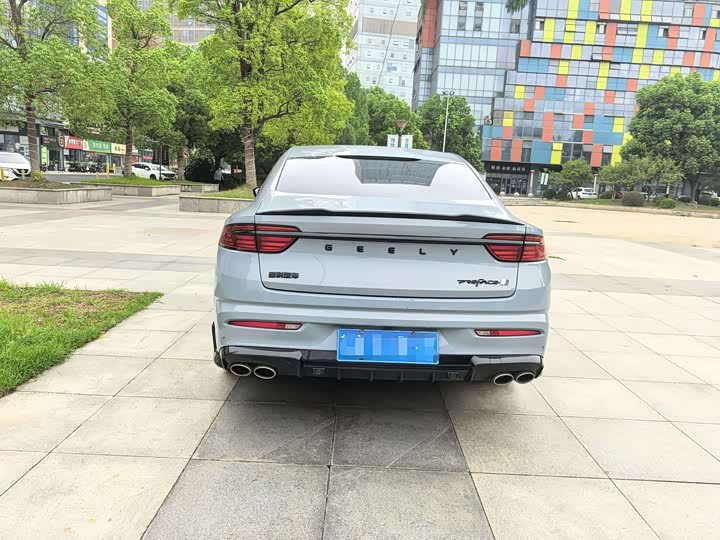 Фото 6 - Geely Preface