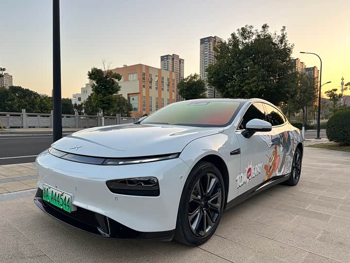 Фото 1 - XPeng P7