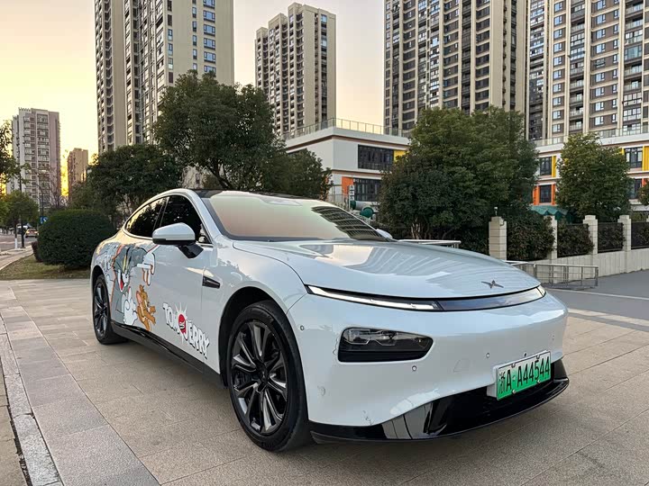 Фото 3 - XPeng P7