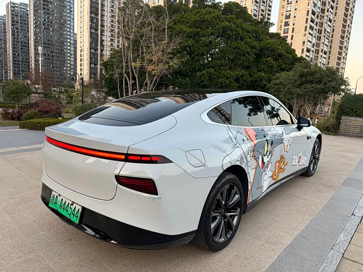 Фото 4 - XPeng P7