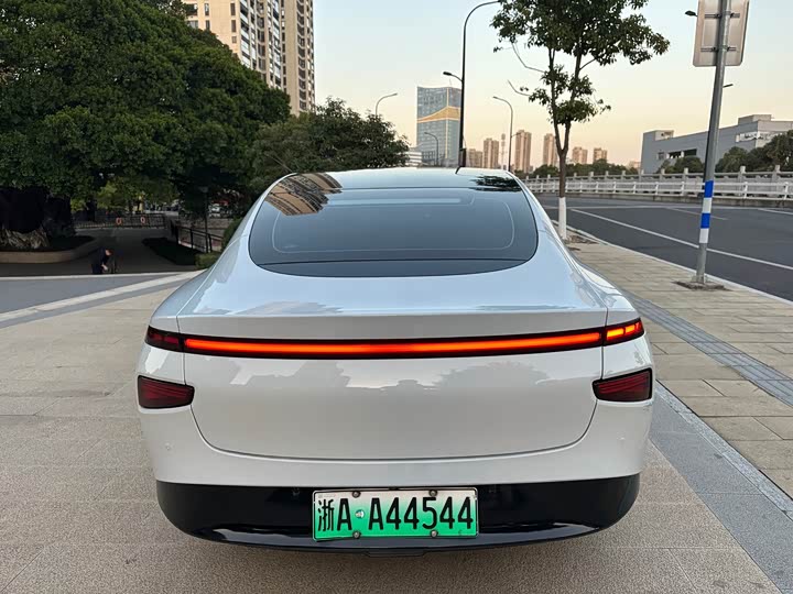 Фото 5 - XPeng P7