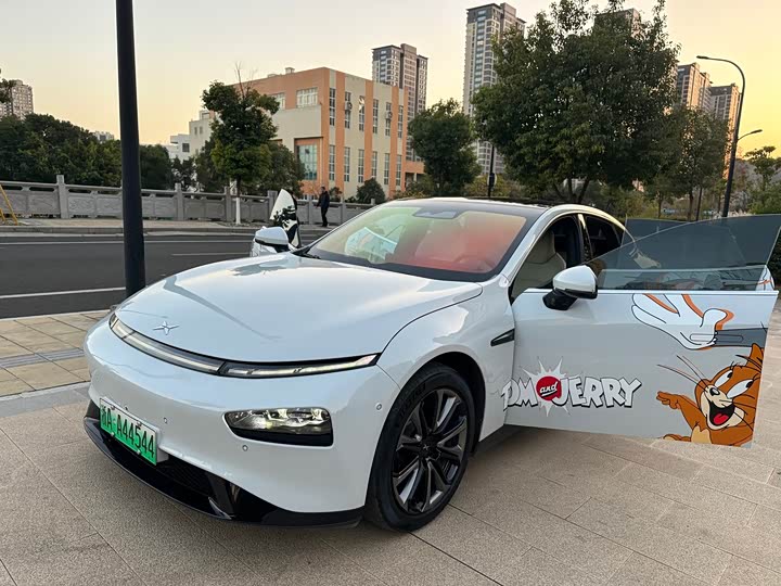 Фото 9 - XPeng P7