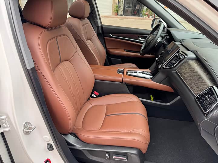 Фото 8 - Honda UR-V