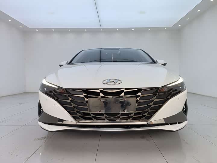 Фото 2 - Hyundai Elantra N line