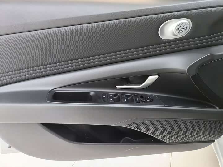 Фото 8 - Hyundai Elantra N line