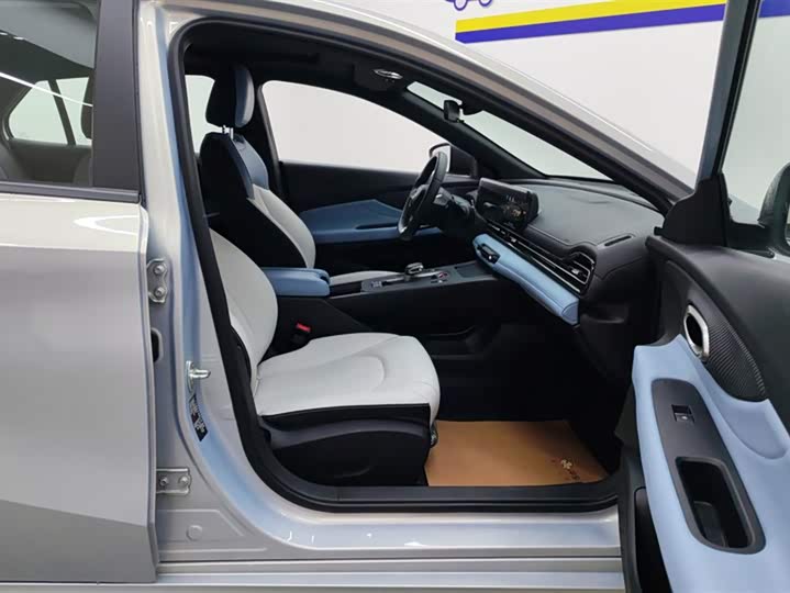 Фото 8 - GAC Trumpchi Empow R