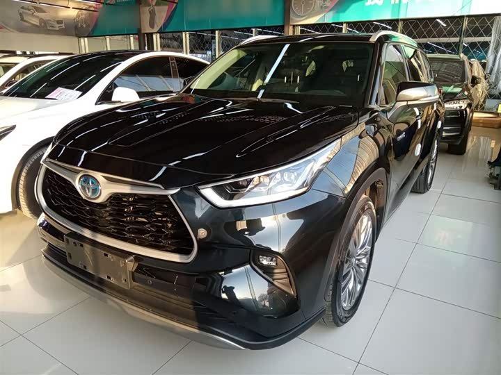 Фото 1 - Toyota Highlander