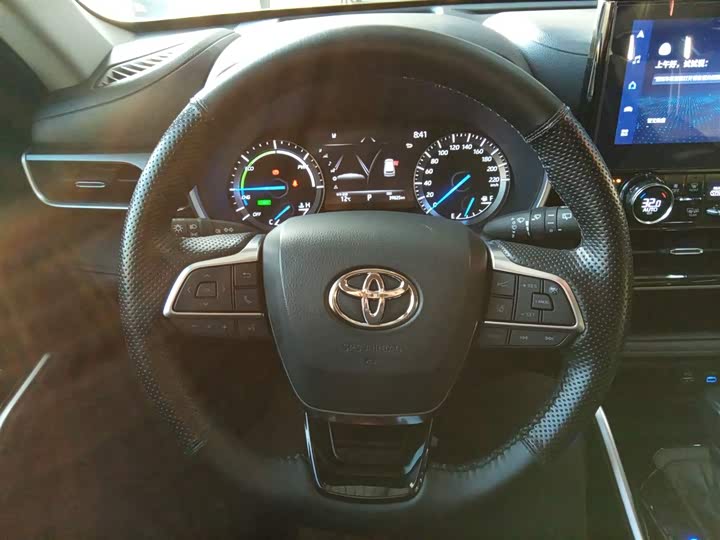Фото 3 - Toyota Highlander