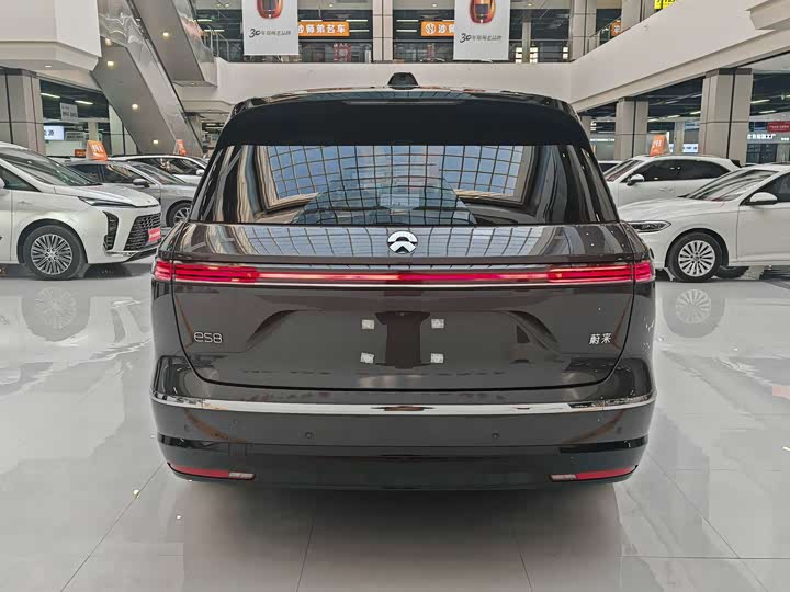 Фото 6 - Nio ES8