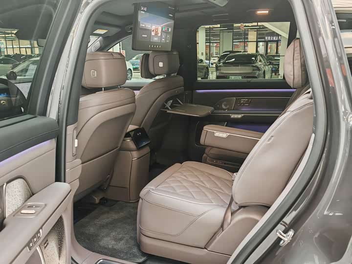 Фото 9 - Nio ES8