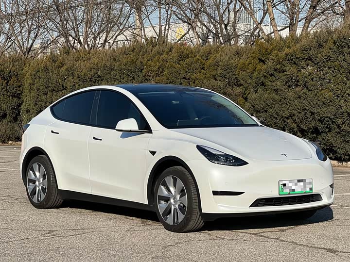 Фото 8 - Tesla Model Y