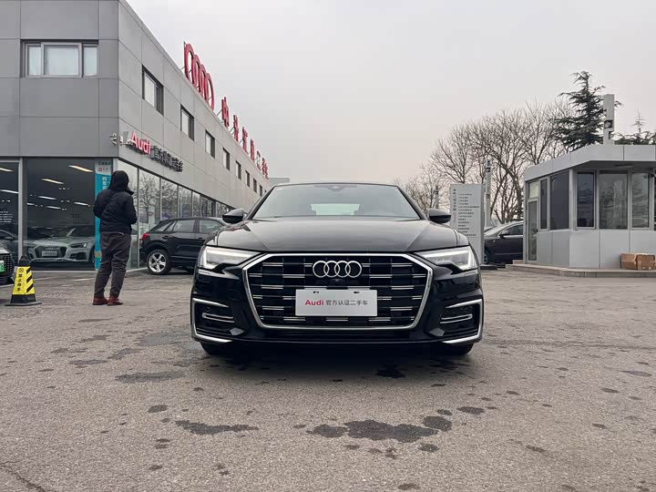 Фото 2 - Audi A6L