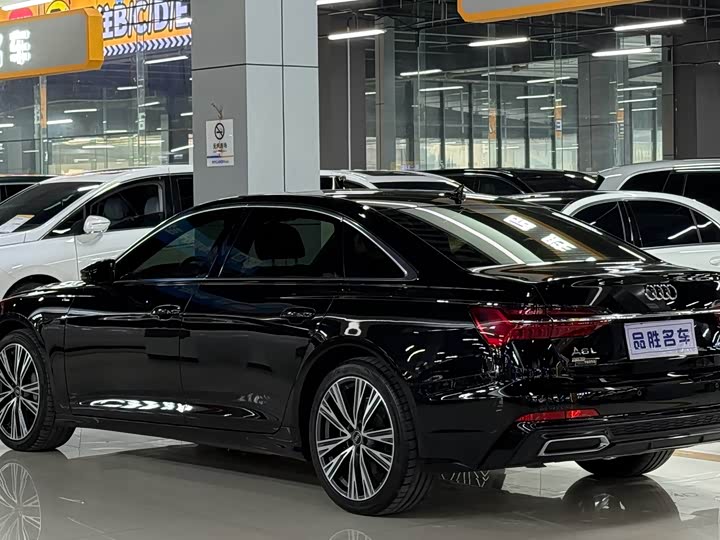 Фото 3 - Audi A6L