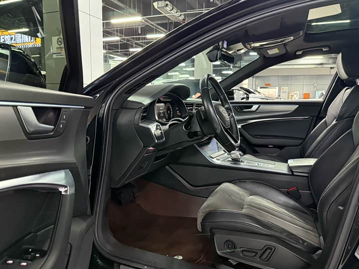 Фото 7 - Audi A6L