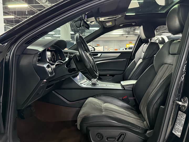 Фото 8 - Audi A6L