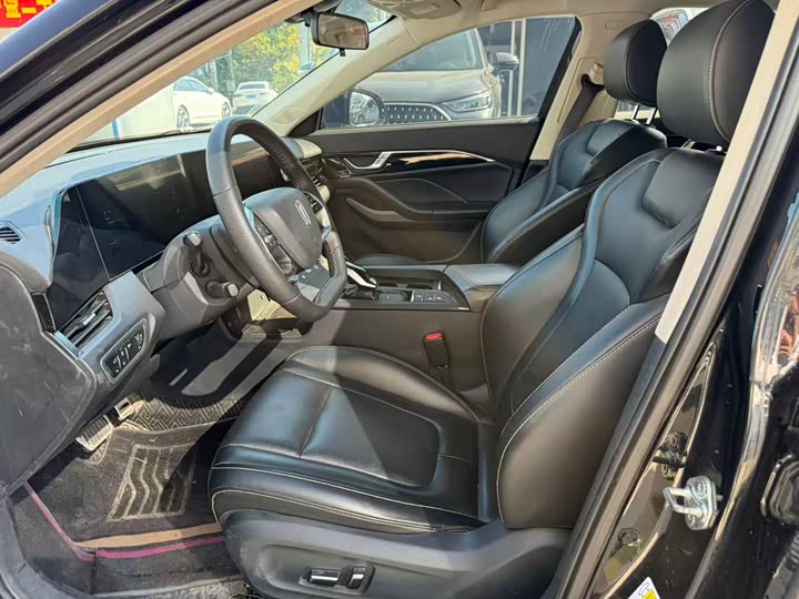 Фото 4 - Bestune B70