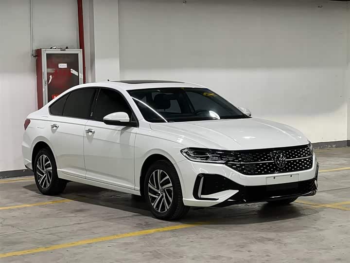 Фото 3 - Volkswagen Lavida