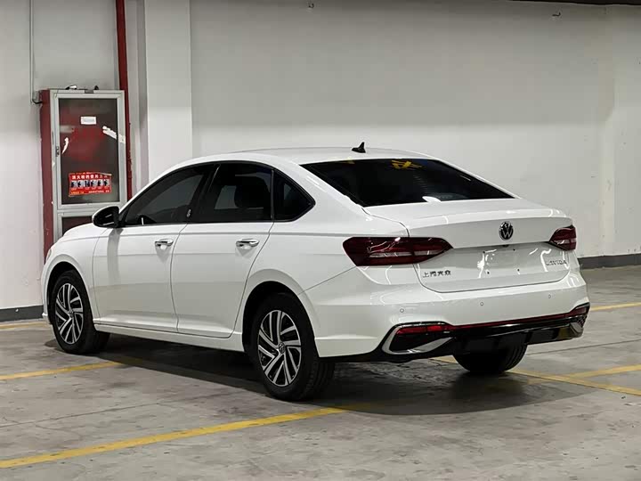 Фото 4 - Volkswagen Lavida