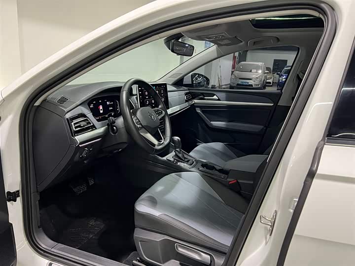 Фото 8 - Volkswagen Lavida