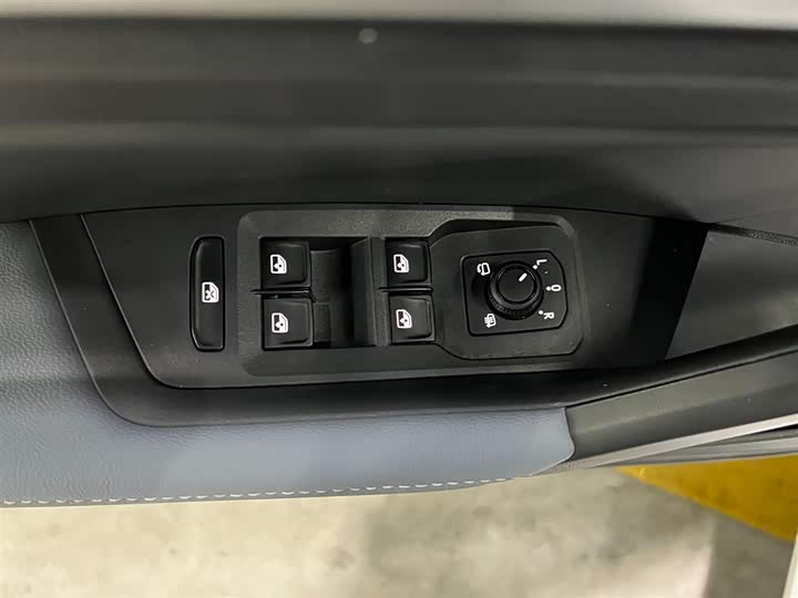 Фото 9 - Volkswagen Lavida