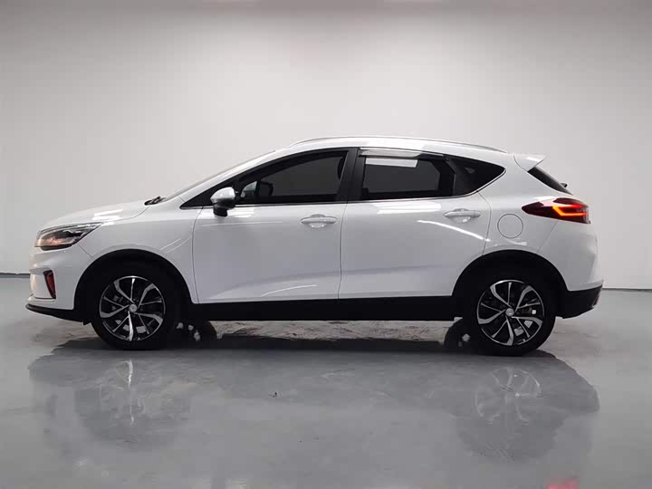 Фото 2 - Geely Emgrand GS