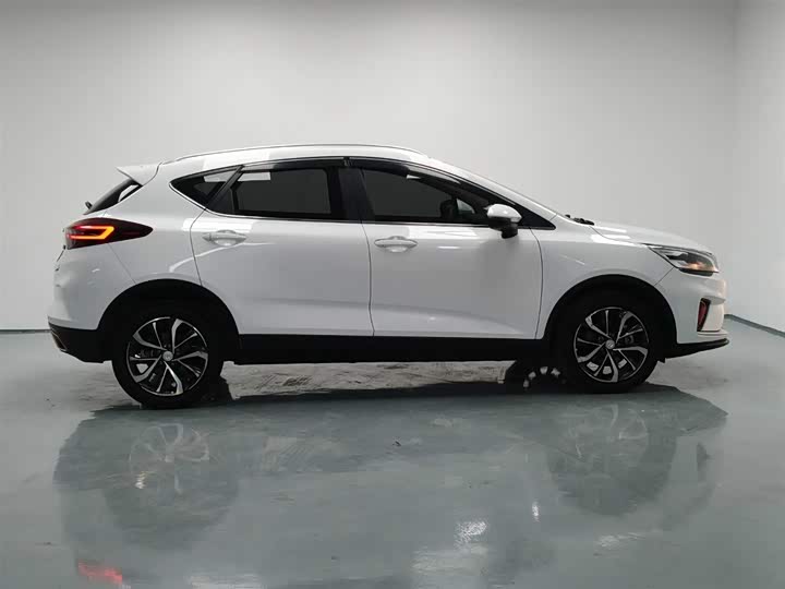 Фото 3 - Geely Emgrand GS