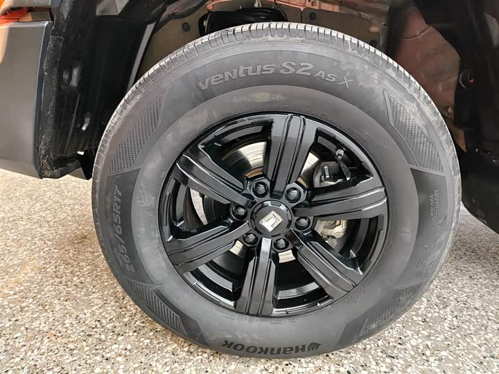 Фото 7 - Tank 300