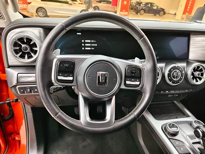 Фото 9 - Tank 300