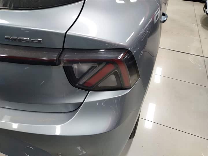 Фото 8 - MG Motor 4 EV