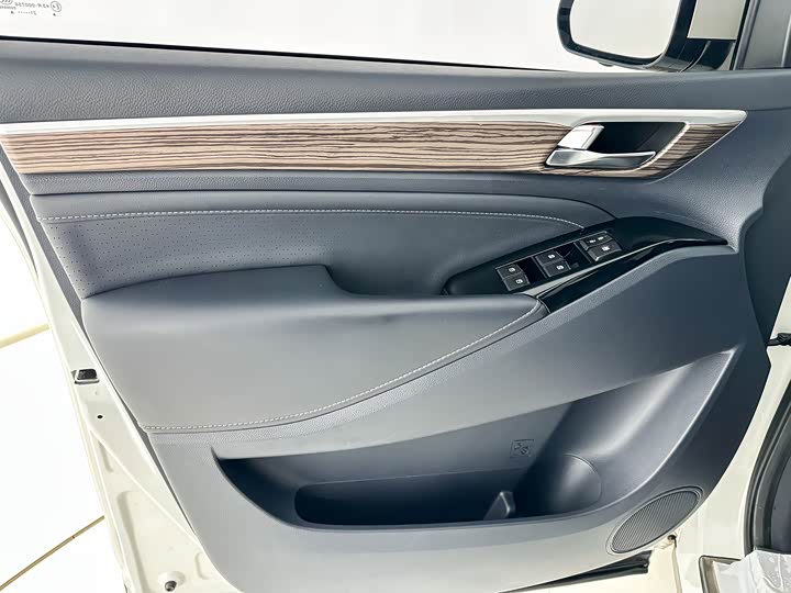 Фото 7 - GAC Trumpchi M8